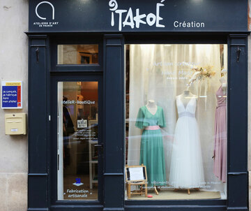 Impression d'adhésifs pour vitrine près de Montpellier Impression d'adhésifs pour vitrine près de Montpellier